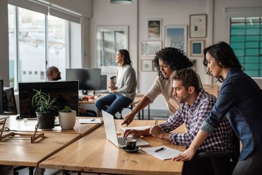 Is it worth being agile? 